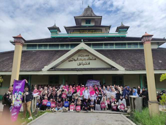 
 Mahasiswa IAIN Pontianak Antusias Ikuti Pelatihan Sekolah Kebangsaan di Masjid Jami’ Sultan Syarif Pontianak