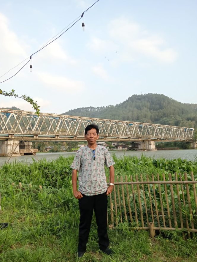 
 MAWAR, BUKAN NAMA SEBENARNYA