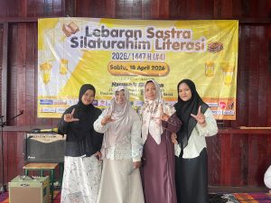 Foto Bersama Tim Rumah Baca Ar-Rahmah